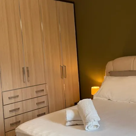 Olive Tree Apartment *